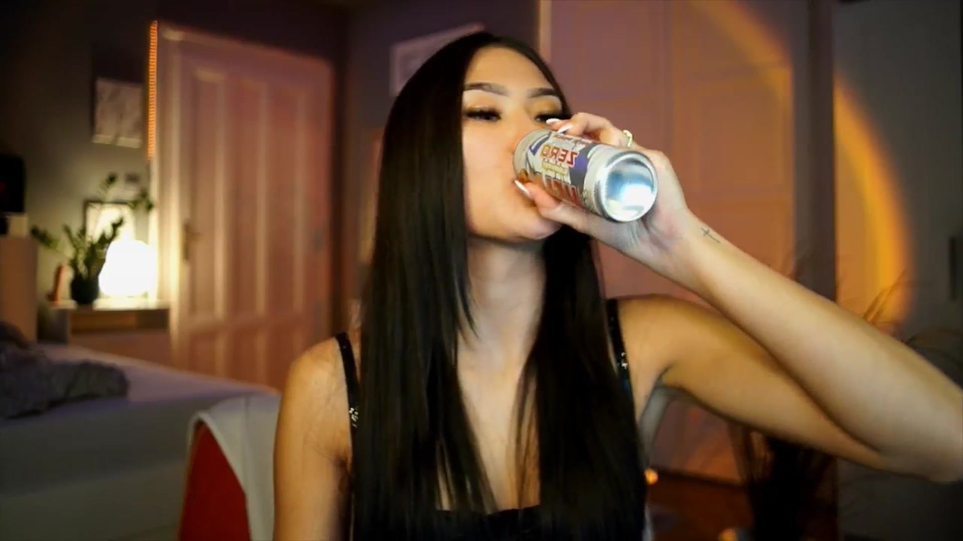 Gallery image thumbnail from MaiStream's myfreecams stream on, 01/14/2026, 21:09 image 11 of 20