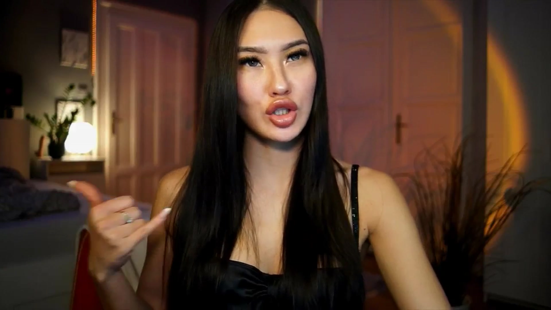 Gallery image thumbnail from MaiStream's myfreecams stream on, 01/14/2026, 22:04 image 4 of 20