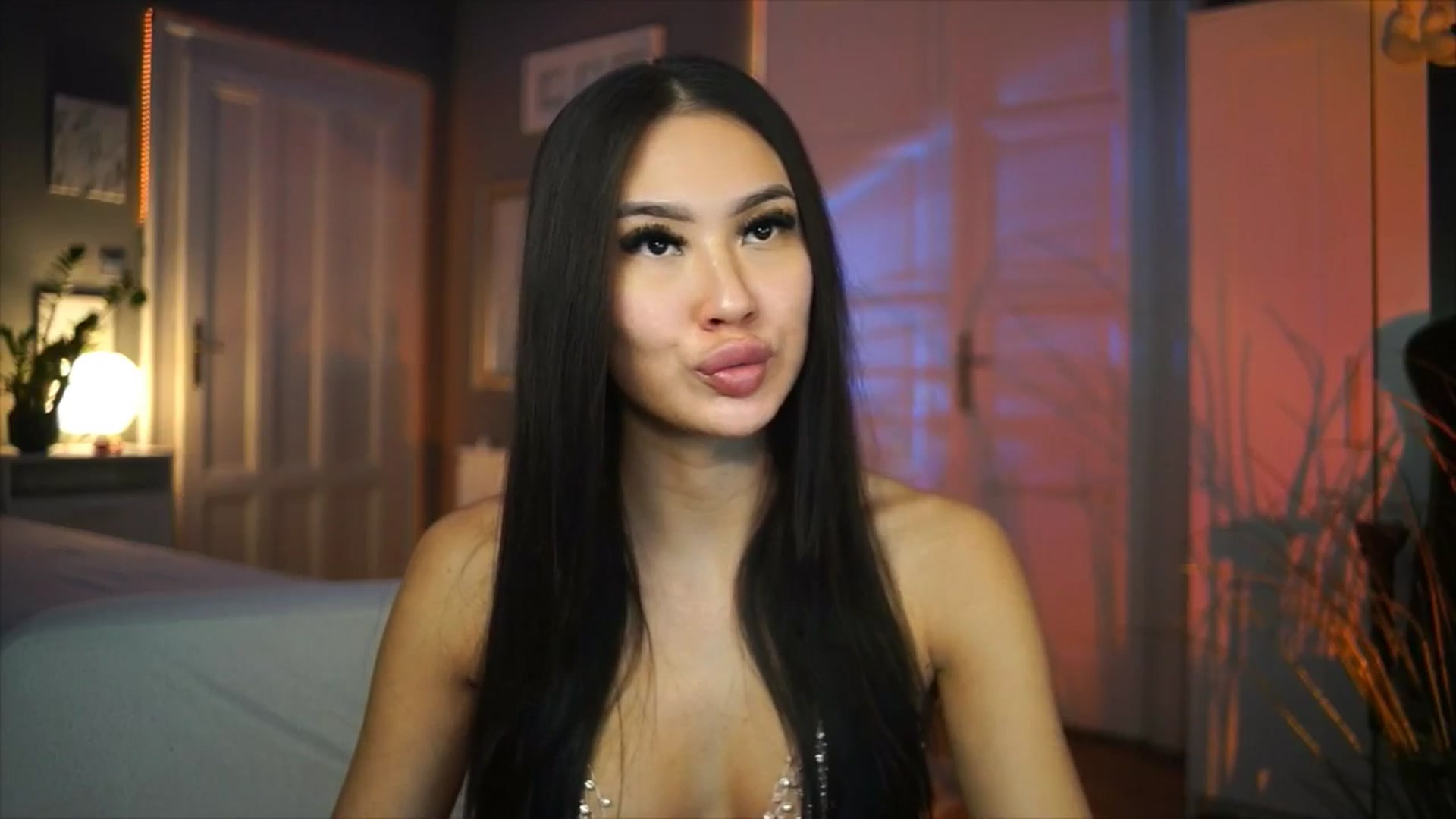 Gallery image thumbnail from MaiStream's myfreecams stream on, 01/18/2026, 24:04 image 11 of 20