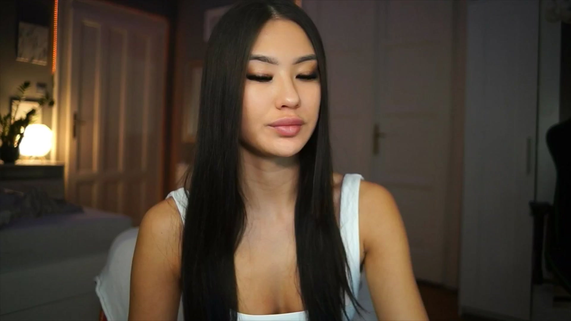 Gallery image thumbnail from MaiStream's myfreecams stream on, 01/20/2026, 21:28 image 5 of 20