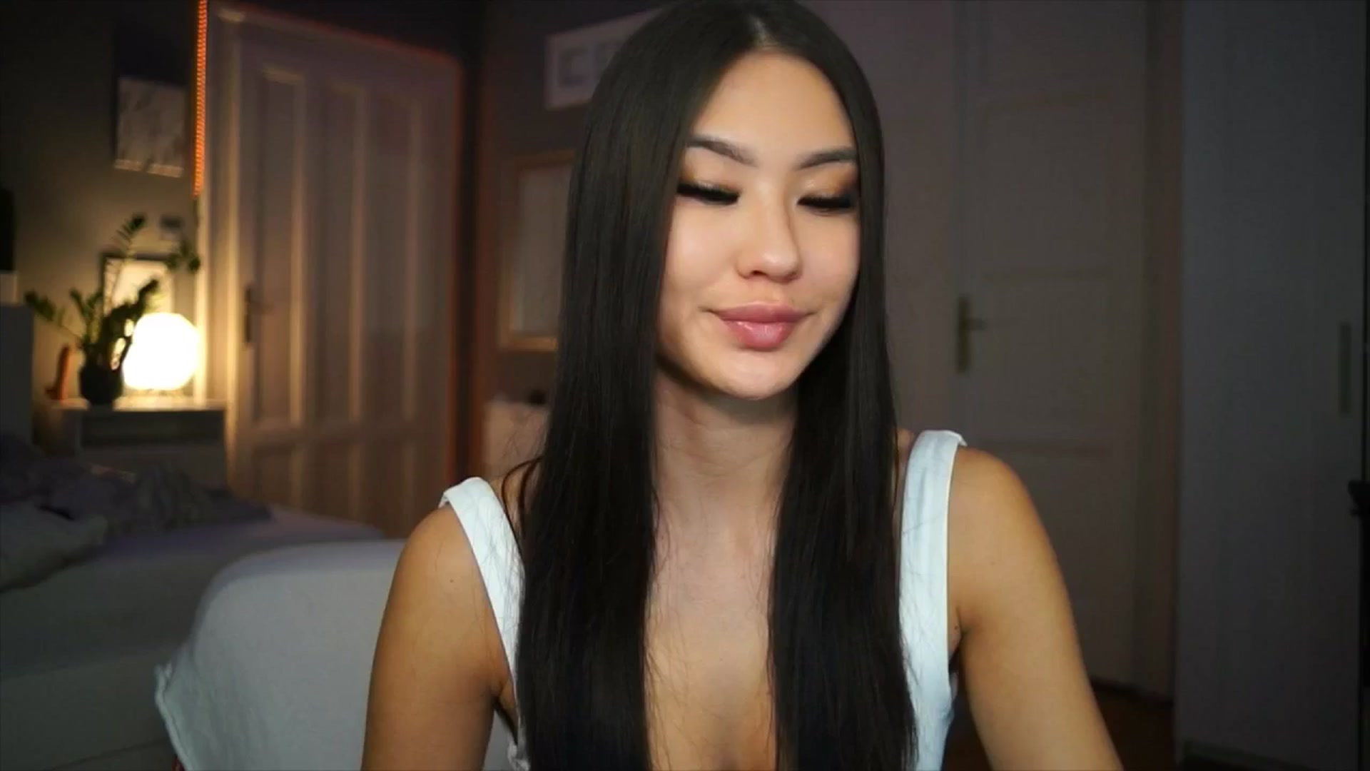 Gallery image thumbnail from MaiStream's myfreecams stream on, 01/20/2026, 21:28 image 14 of 20