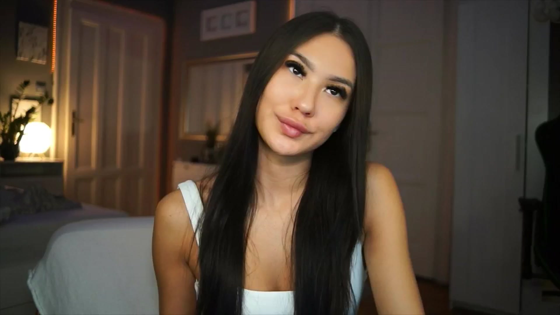 Gallery image thumbnail from MaiStream's myfreecams stream on, 01/20/2026, 21:28 image 12 of 20
