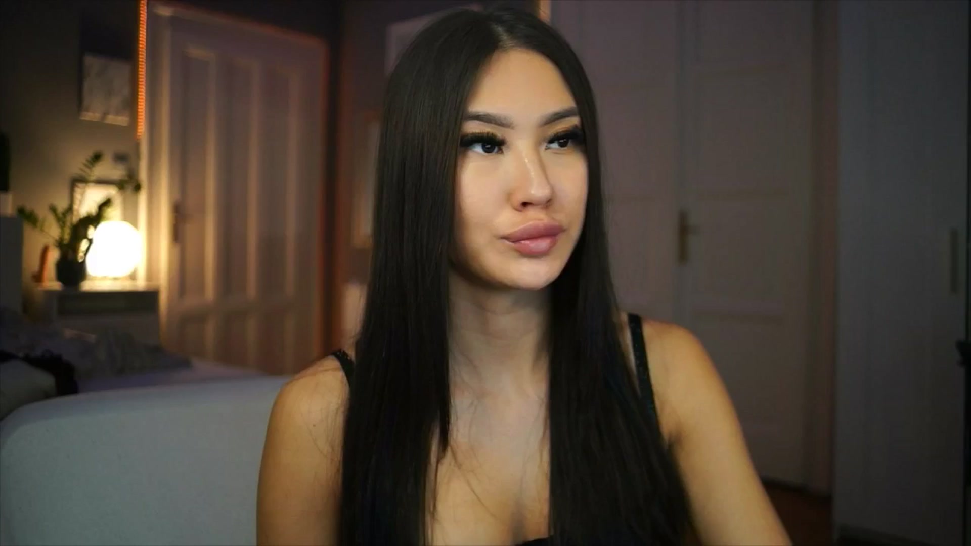 Gallery image thumbnail from MaiStream's myfreecams stream on, 01/20/2026, 22:36 image 3 of 20
