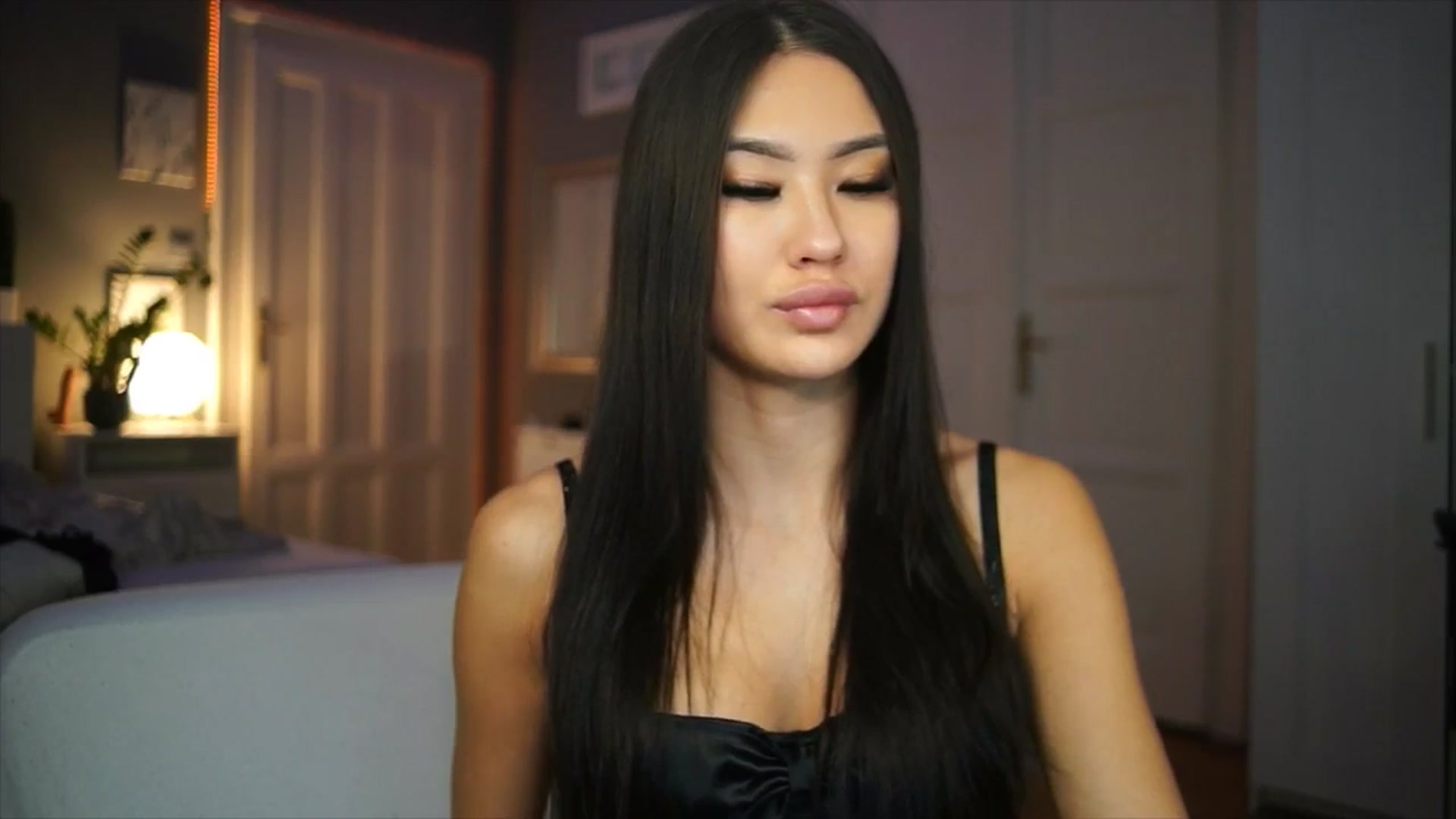 Gallery image thumbnail from MaiStream's myfreecams stream on, 01/20/2026, 22:36 image 5 of 20