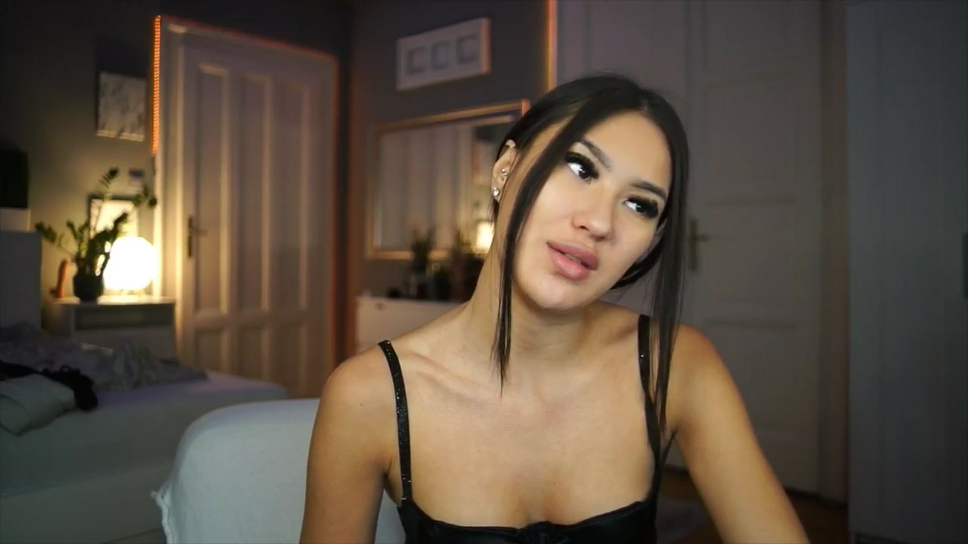 Gallery image thumbnail from MaiStream's myfreecams stream on, 01/20/2026, 23:37 image 3 of 20