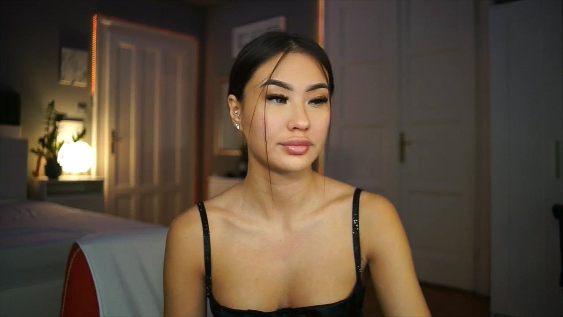 Gallery image thumbnail from MaiStream's myfreecams stream on, 01/25/2026, 22:19 image 17 of 20