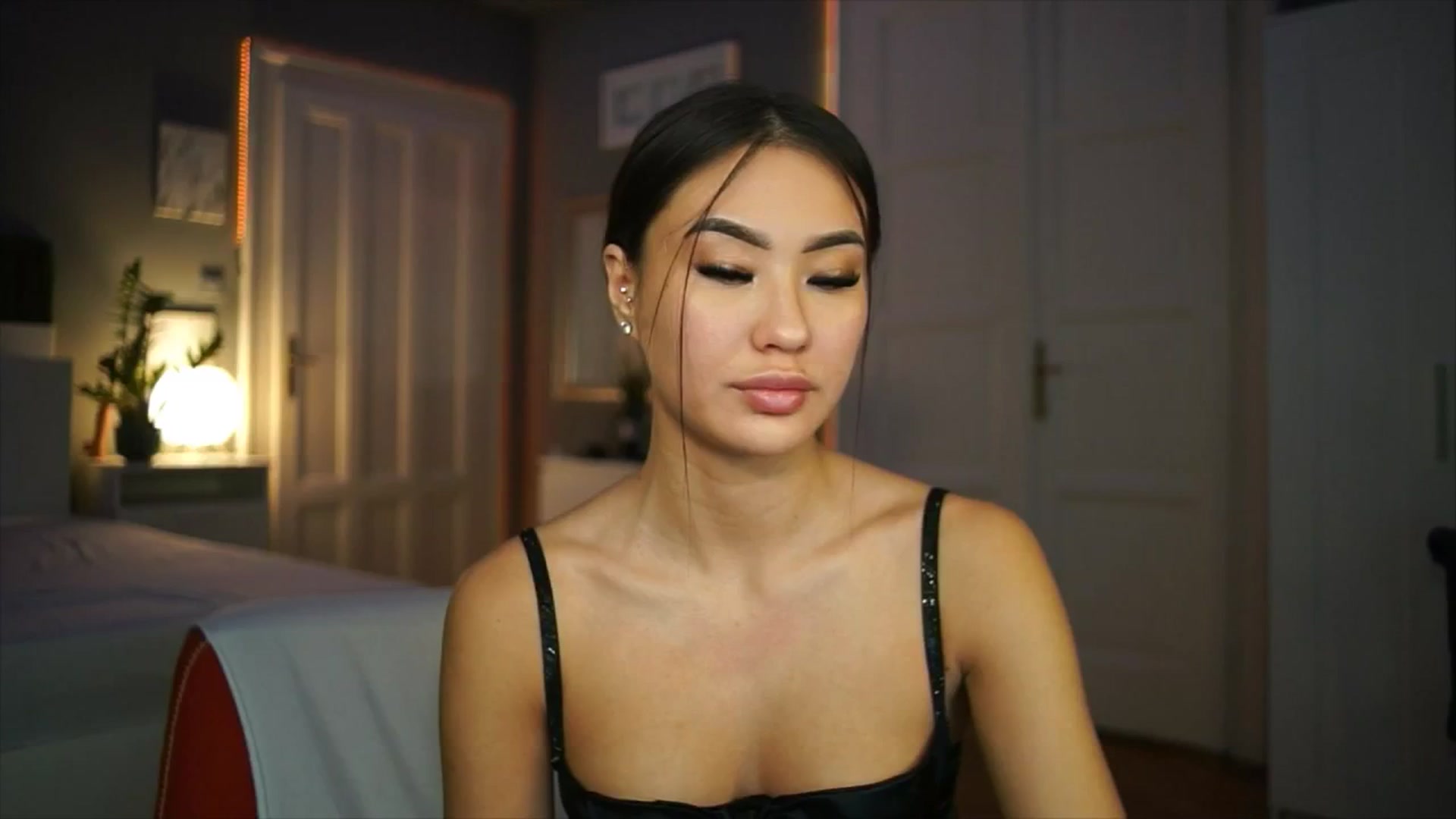 Gallery image thumbnail from MaiStream's myfreecams stream on, 01/25/2026, 22:19 image 16 of 20