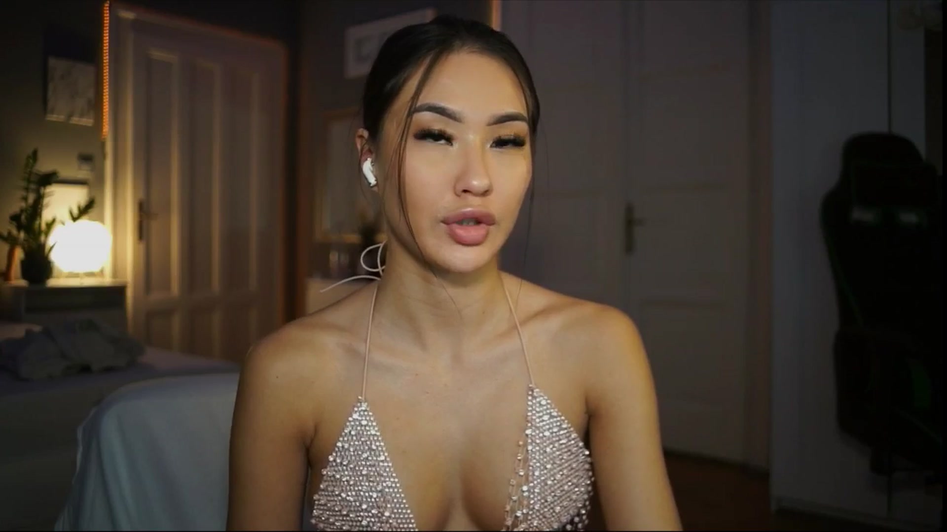 Gallery image thumbnail from MaiStream's myfreecams stream on, 02/01/2026, 13:58 image 15 of 20