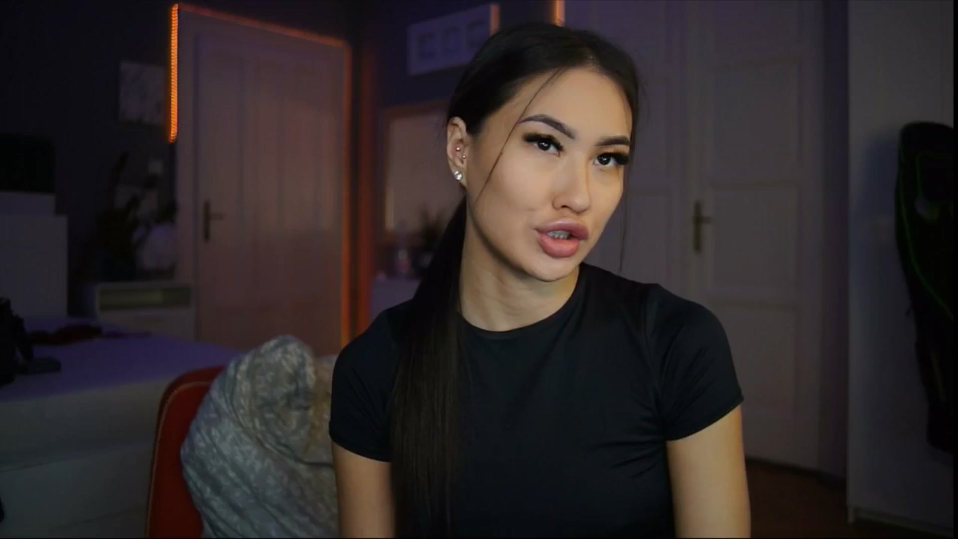 Gallery image thumbnail from MaiStream's myfreecams stream on, 02/05/2026, 22:12 image 1 of 20