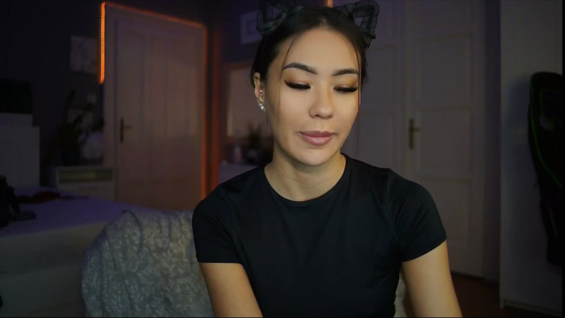 Gallery image thumbnail from MaiStream's myfreecams stream on, 02/05/2026, 23:38 image 13 of 20