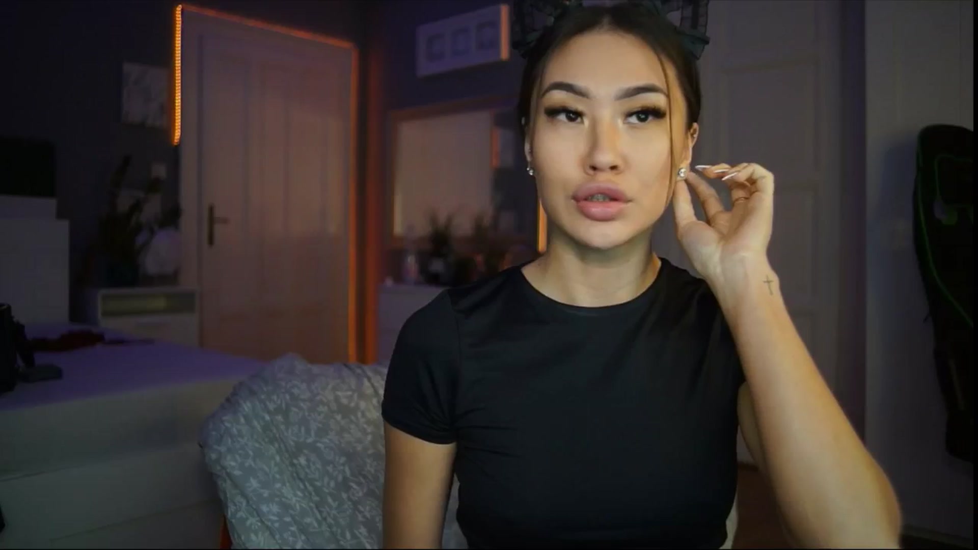 Gallery image thumbnail from MaiStream's myfreecams stream on, 02/05/2026, 23:38 image 7 of 20
