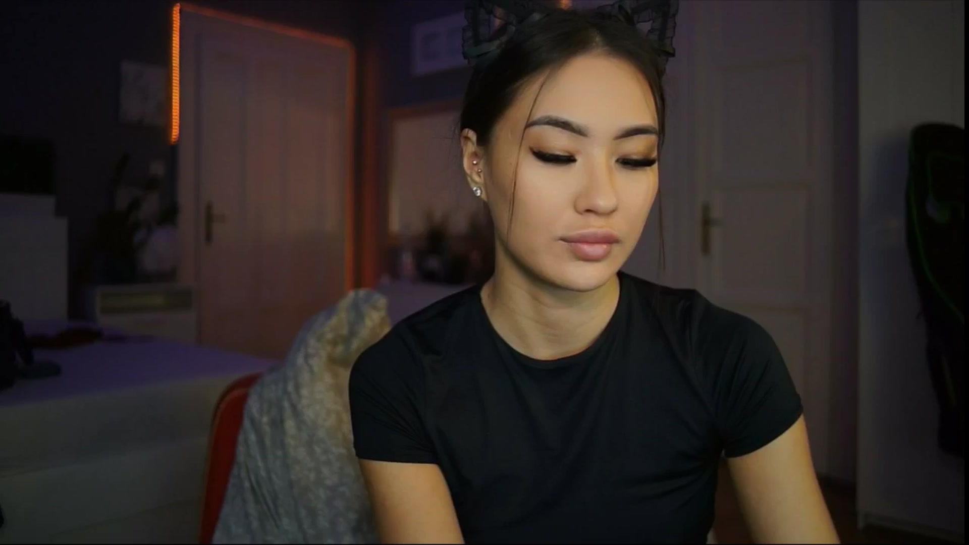 Gallery image thumbnail from MaiStream's myfreecams stream on, 02/05/2026, 23:38 image 2 of 20