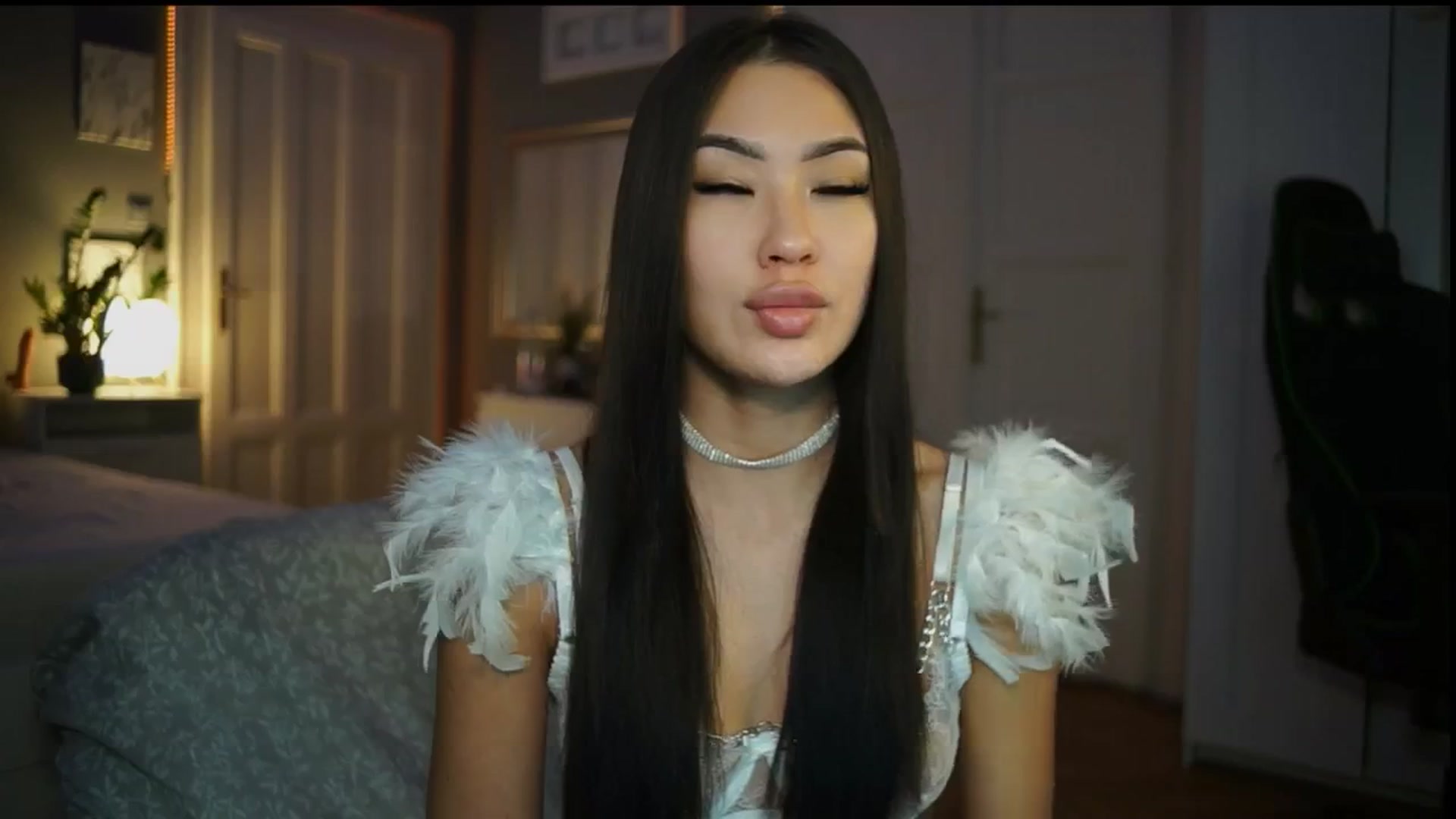 Gallery image thumbnail from MaiStream's myfreecams stream on, 02/08/2026, 20:58 image 17 of 20