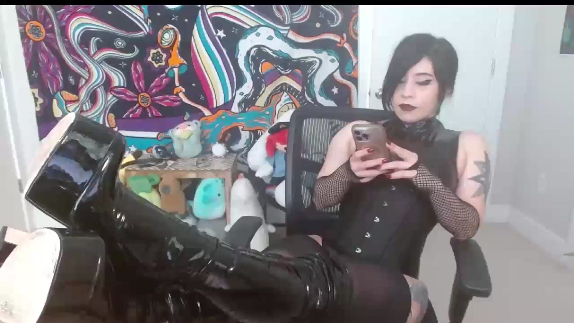Gallery image thumbnail from Maikuchi's myfreecams stream on, 10/01/2024, 20:10 image 13 of 20