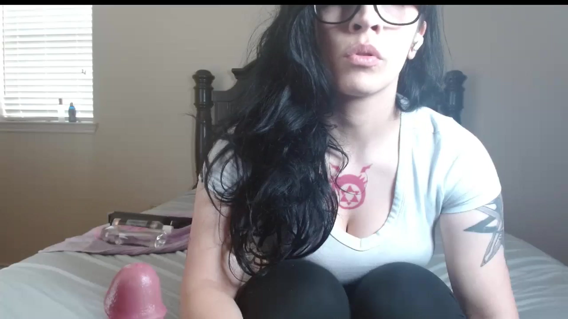 Gallery image thumbnail from Maikuchi's myfreecams stream on, 10/16/2024, 18:16 image 15 of 20