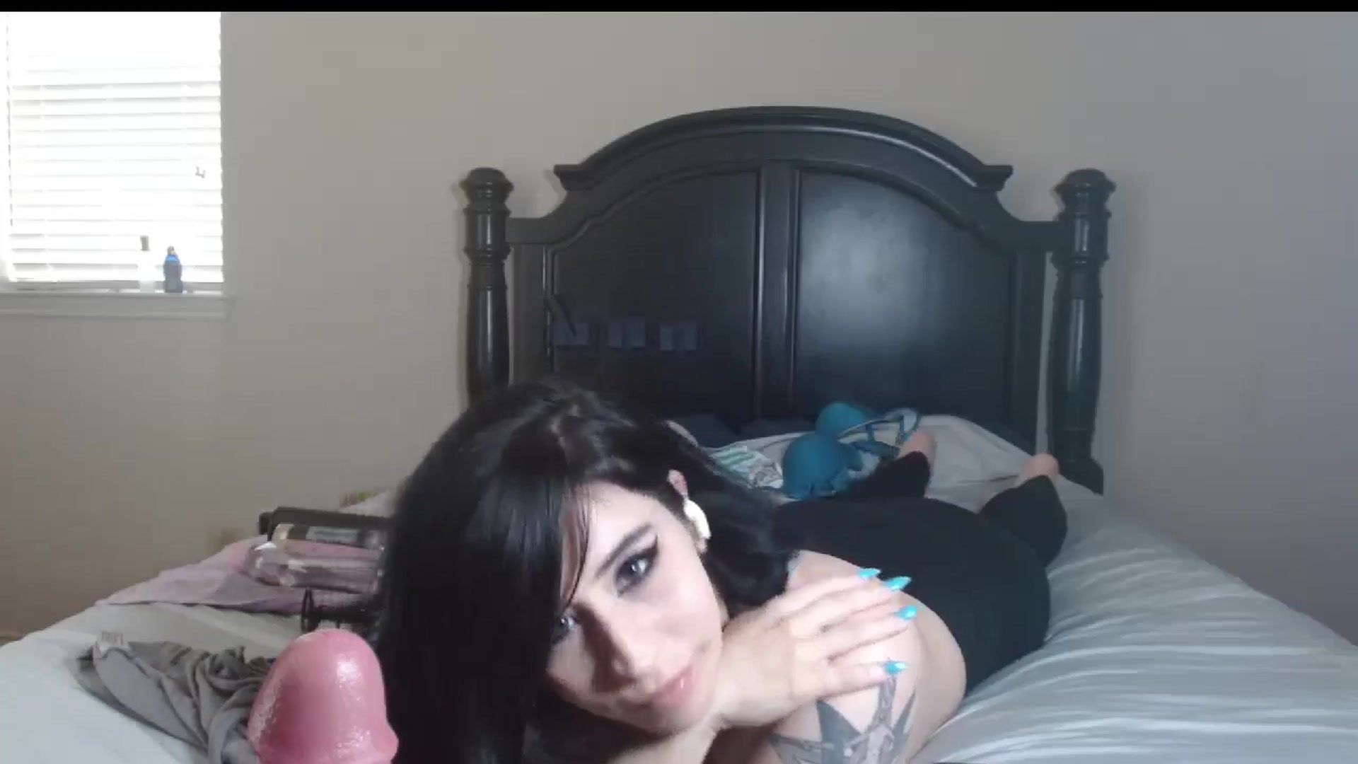 Gallery image thumbnail from Maikuchi's myfreecams stream on, 10/16/2024, 18:16 image 8 of 20
