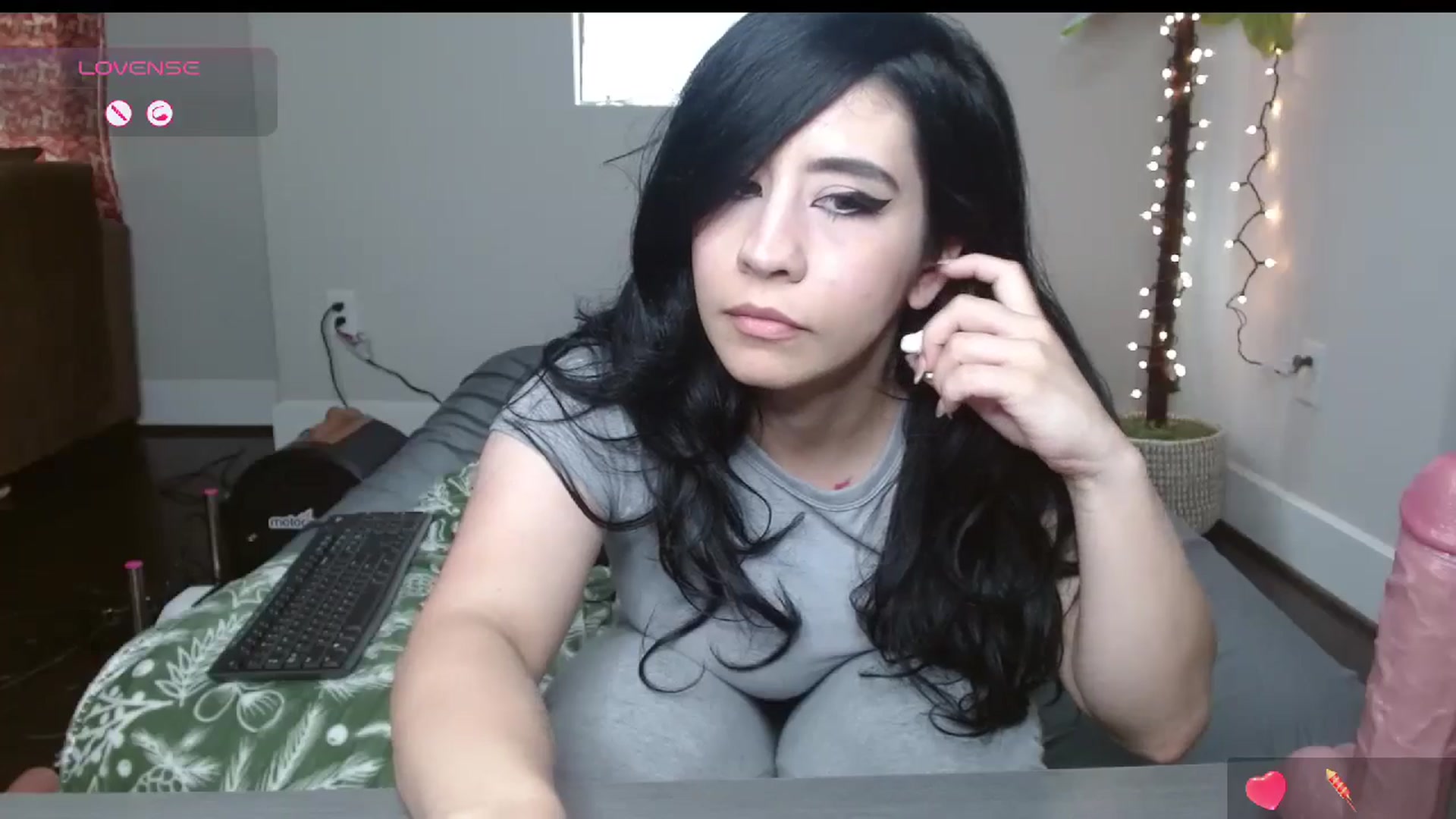 Gallery image thumbnail from Maikuchi's myfreecams stream on, 11/16/2024, 20:37 image 16 of 20