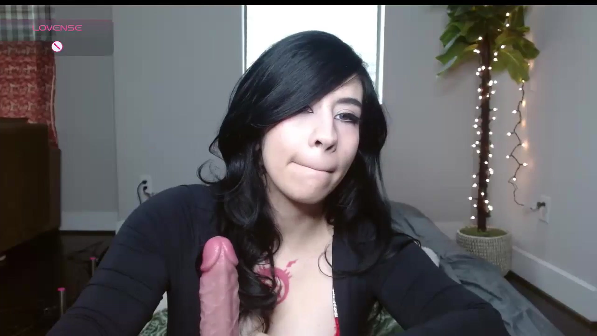 Gallery image thumbnail from Maikuchi's myfreecams stream on, 11/16/2024, 21:17 image 4 of 20