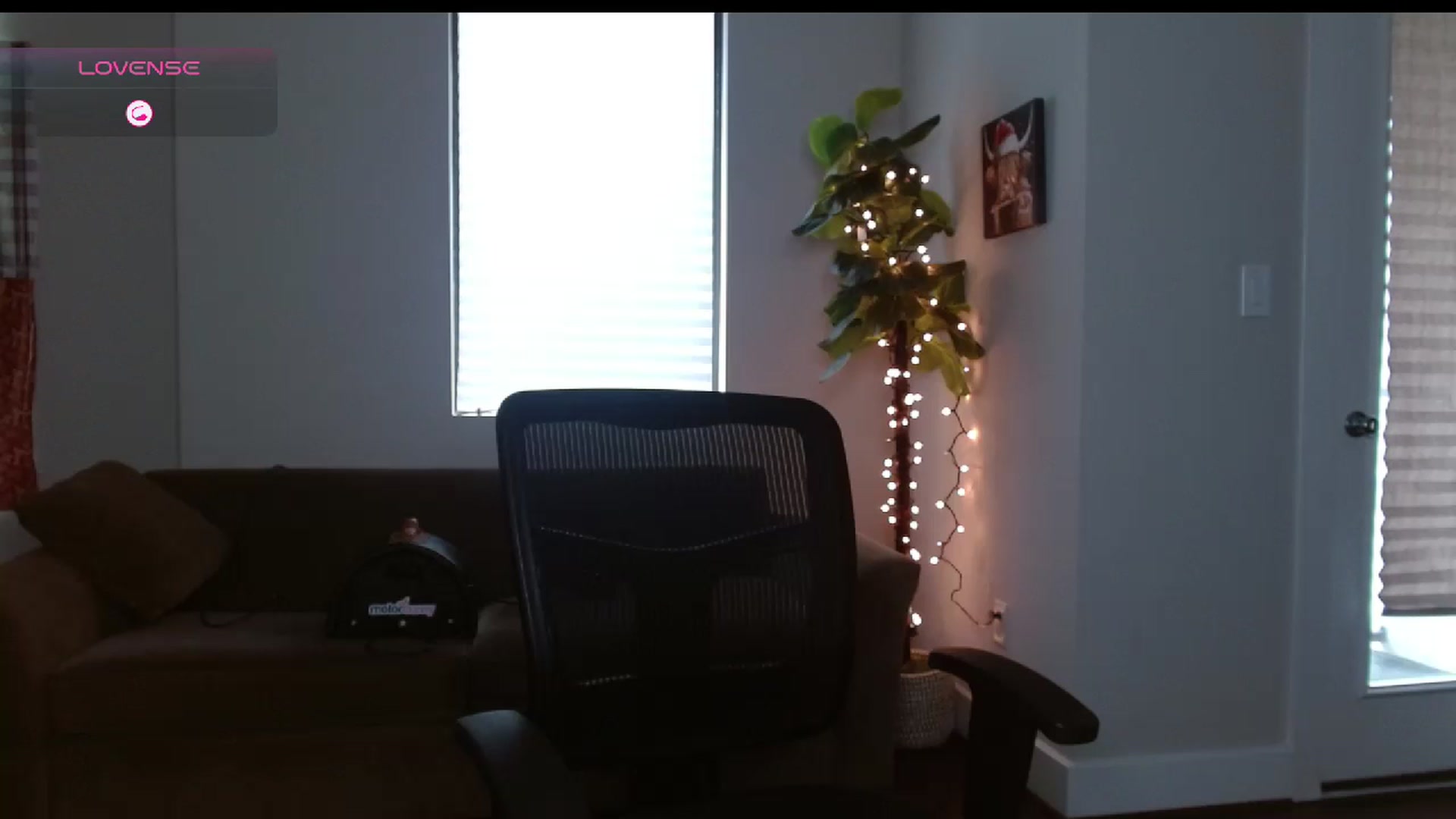 Gallery image thumbnail from Maikuchi's myfreecams stream on, 11/17/2024, 16:04 image 17 of 20