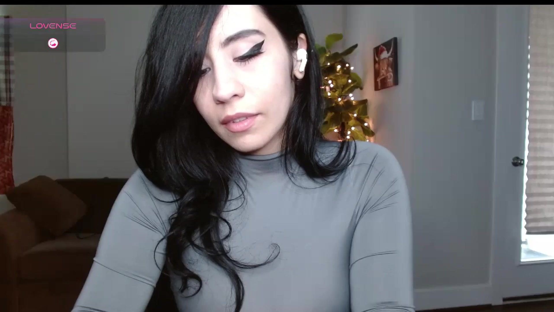 Gallery image thumbnail from Maikuchi's myfreecams stream on, 11/17/2024, 16:04 image 11 of 20