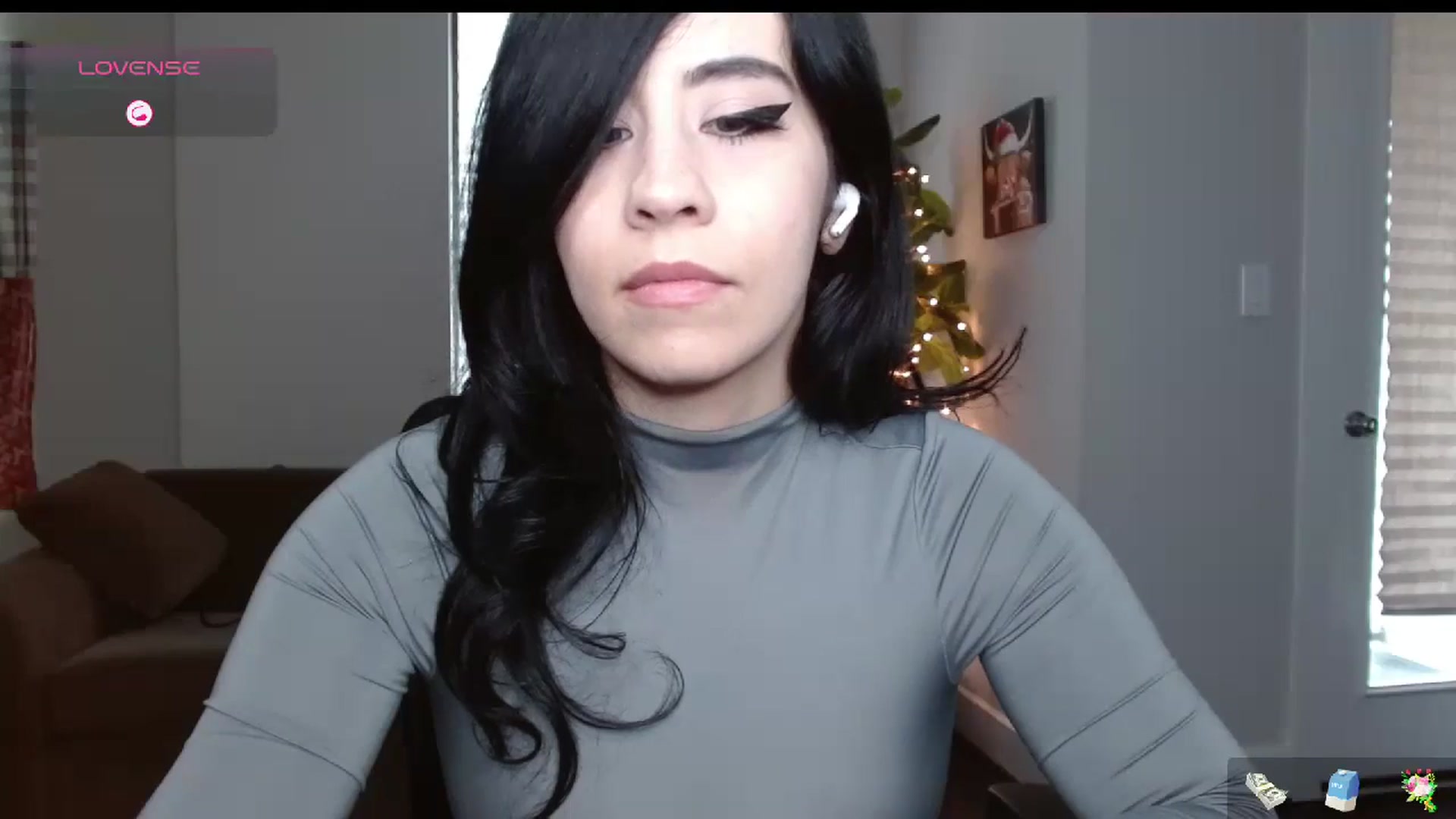 Gallery image thumbnail from Maikuchi's myfreecams stream on, 11/17/2024, 16:04 image 15 of 20