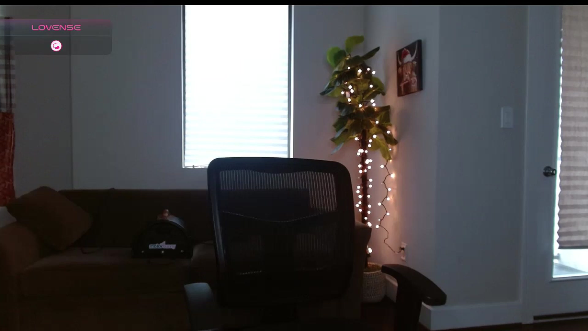 Gallery image thumbnail from Maikuchi's myfreecams stream on, 11/17/2024, 16:04 image 18 of 20