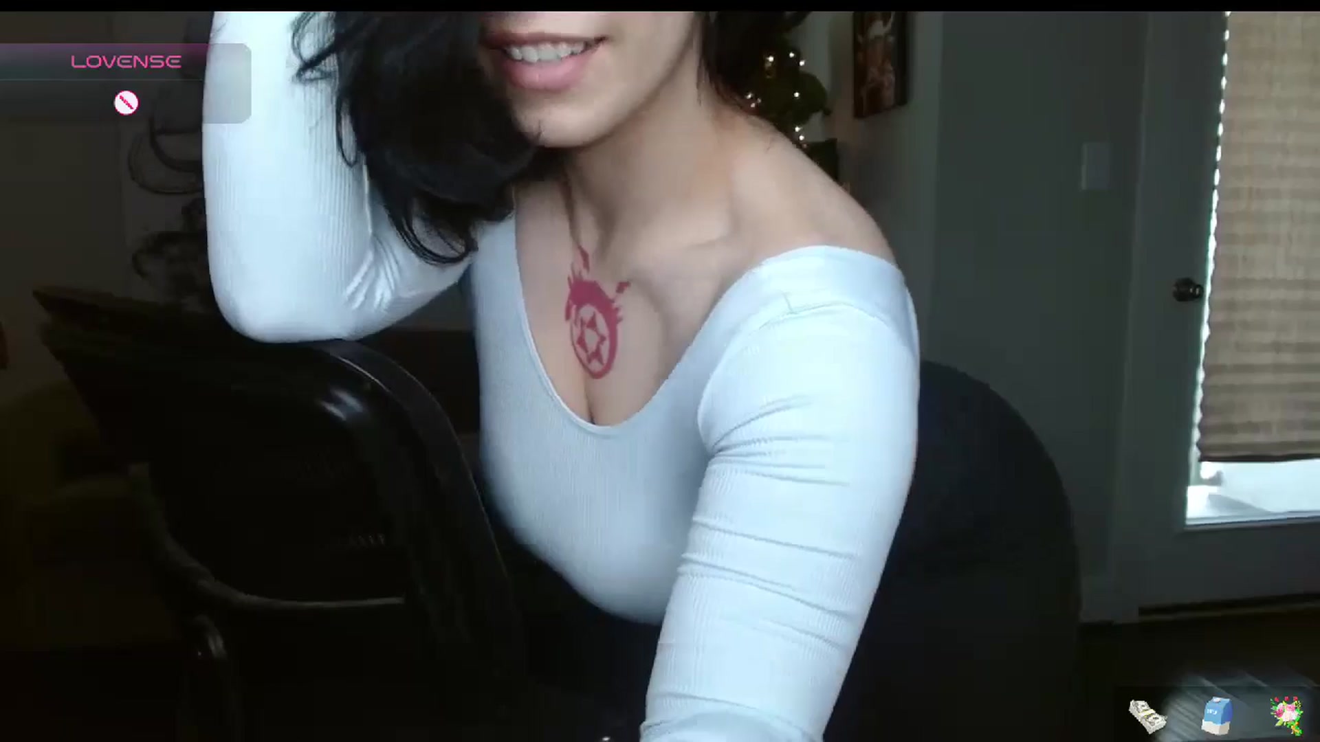 Gallery image thumbnail from Maikuchi's myfreecams stream on, 11/20/2024, 18:51 image 15 of 20