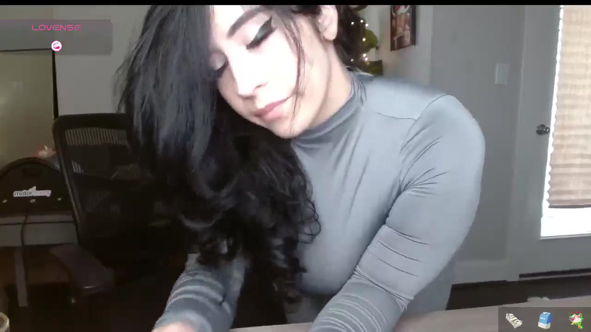 Gallery image thumbnail from Maikuchi's myfreecams stream on, 11/21/2024, 18:04 image 8 of 20
