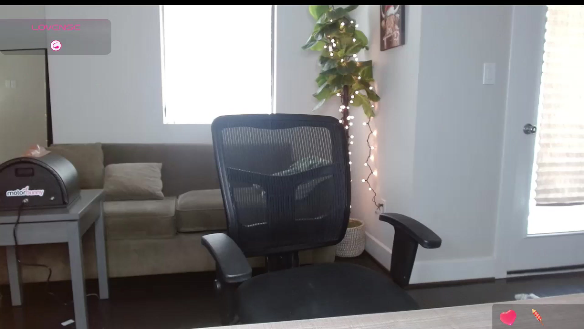 Gallery image thumbnail from Maikuchi's myfreecams stream on, 11/21/2024, 18:33 image 10 of 20