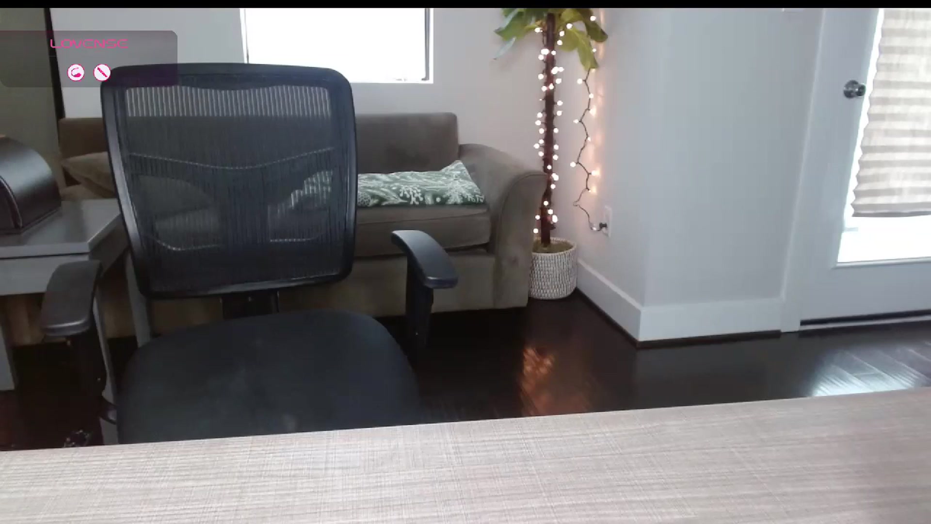 Gallery image thumbnail from Maikuchi's myfreecams stream on, 11/24/2024, 18:04 image 15 of 20