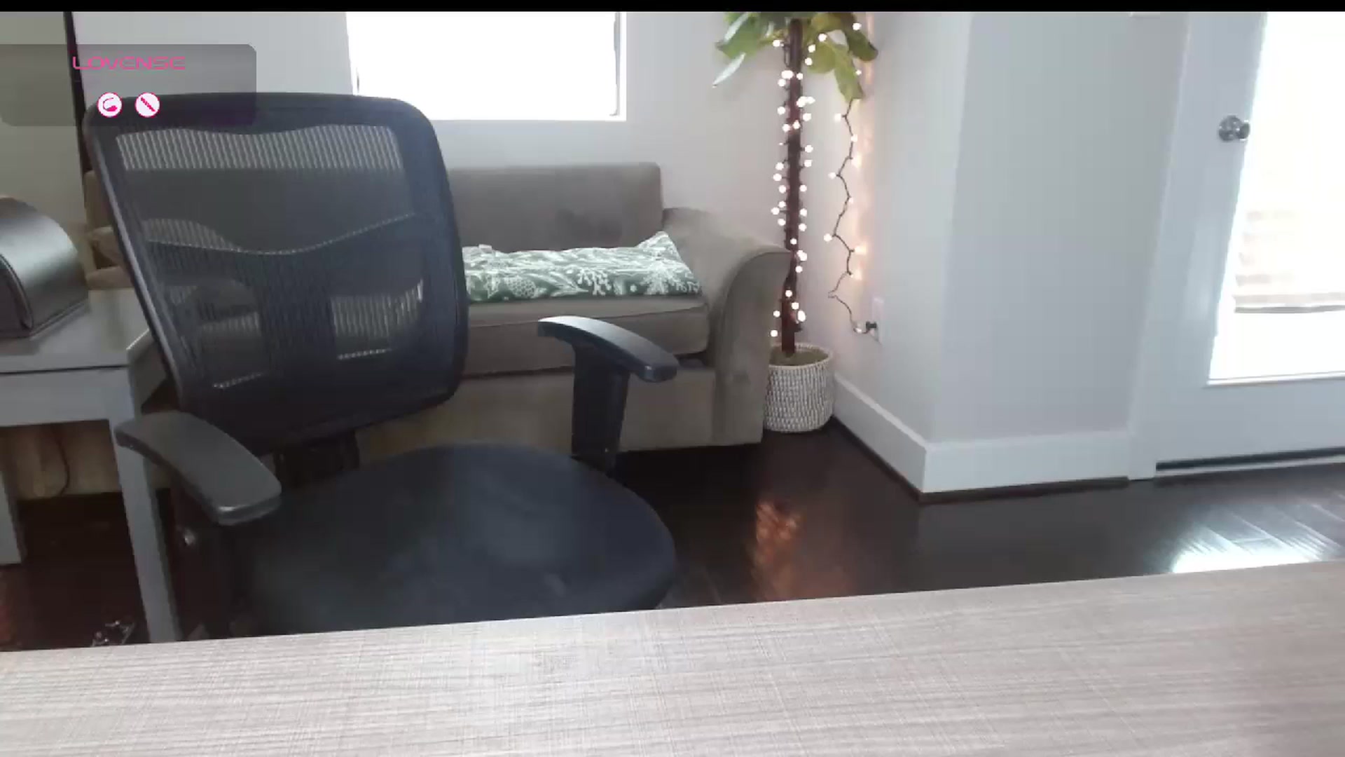 Gallery image thumbnail from Maikuchi's myfreecams stream on, 11/24/2024, 18:04 image 7 of 20