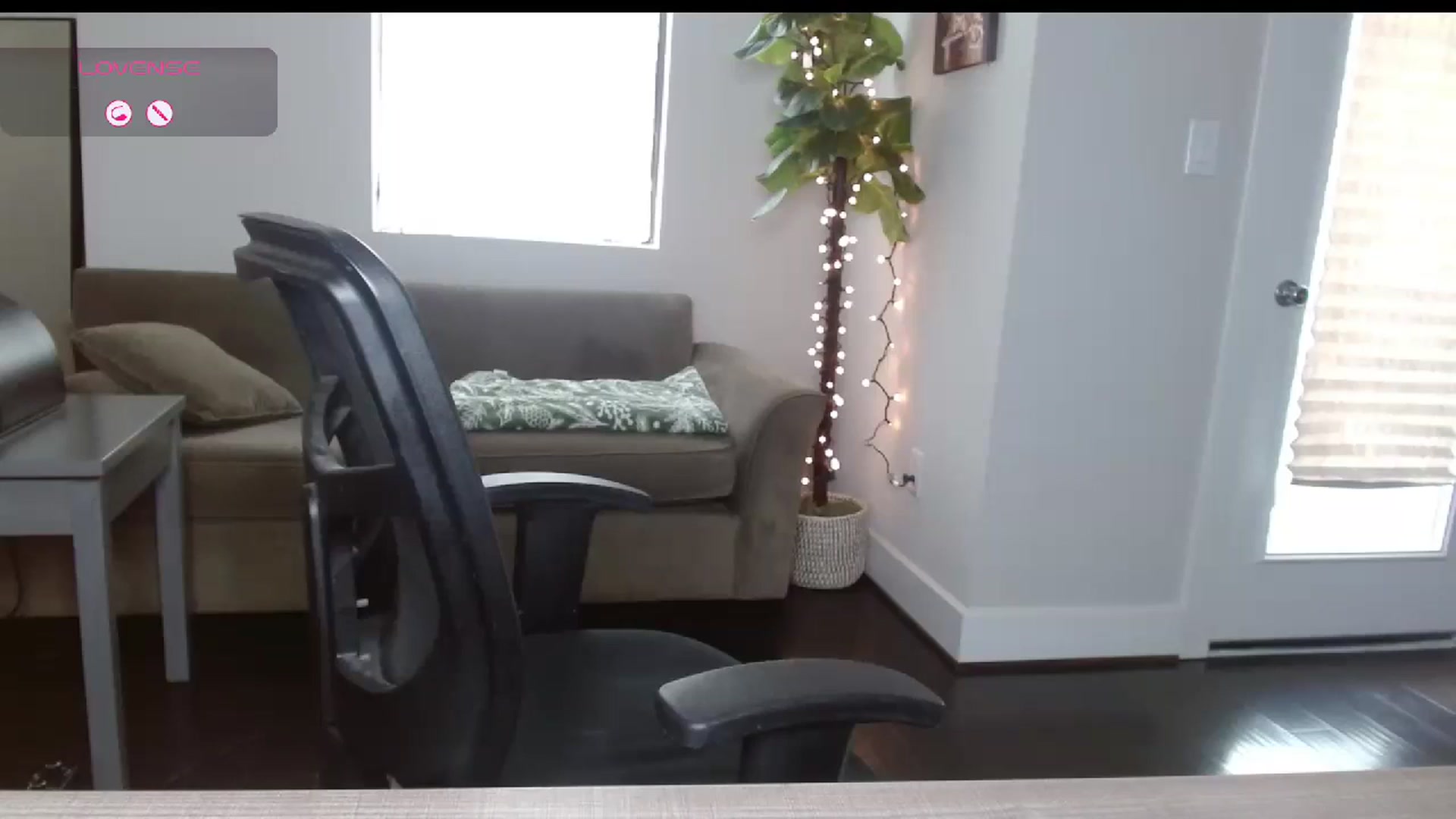 Gallery image thumbnail from Maikuchi's myfreecams stream on, 11/24/2024, 19:18 image 10 of 20