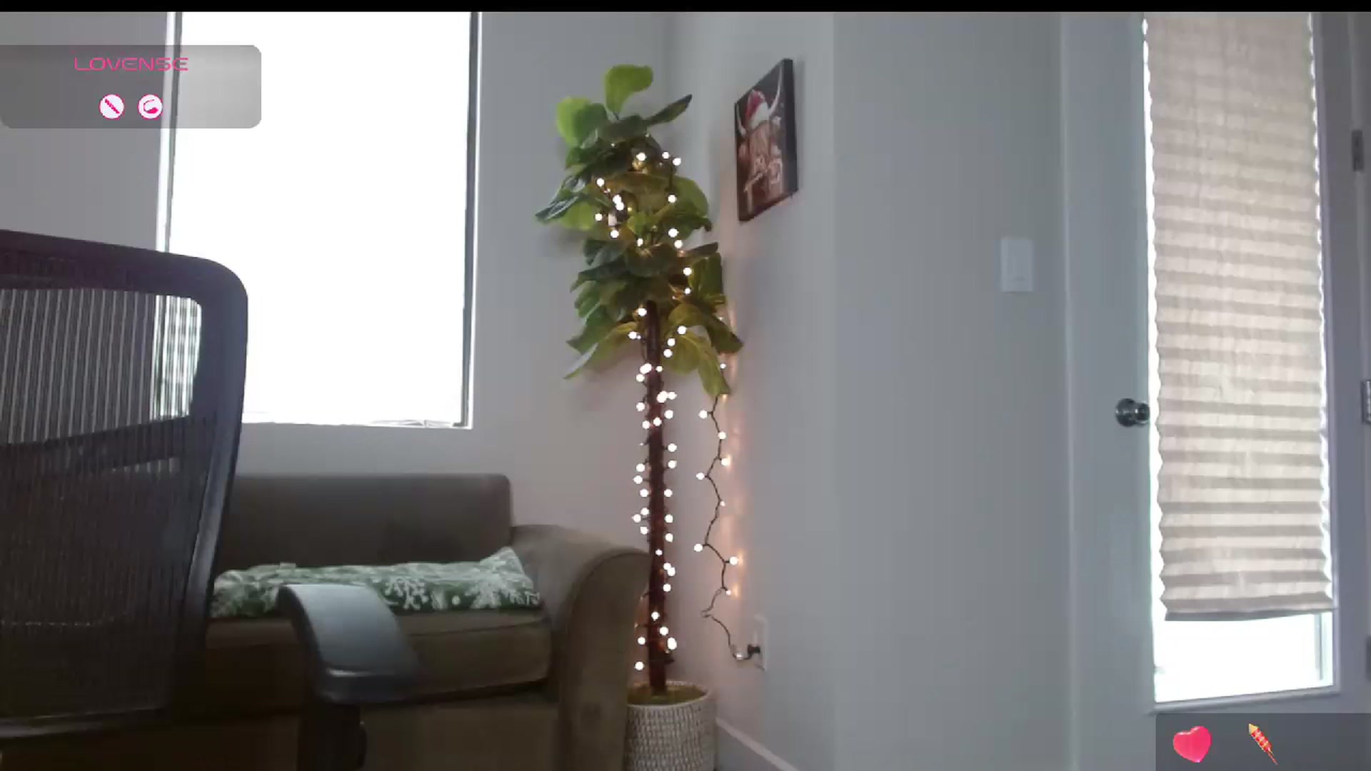 Gallery image thumbnail from Maikuchi's myfreecams stream on, 11/24/2024, 19:18 image 18 of 20