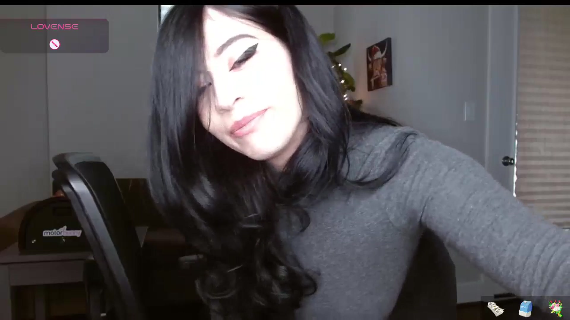 Gallery image thumbnail from Maikuchi's myfreecams stream on, 12/08/2024, 17:41 image 6 of 20
