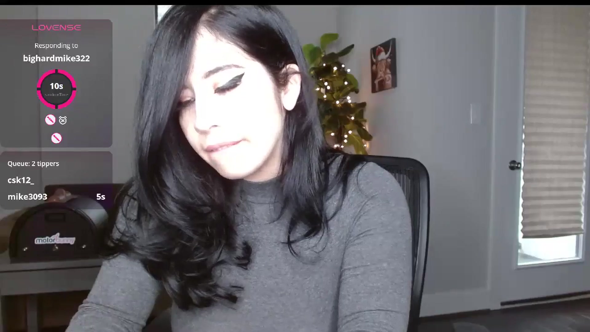 Gallery image thumbnail from Maikuchi's myfreecams stream on, 12/08/2024, 18:38 image 11 of 20