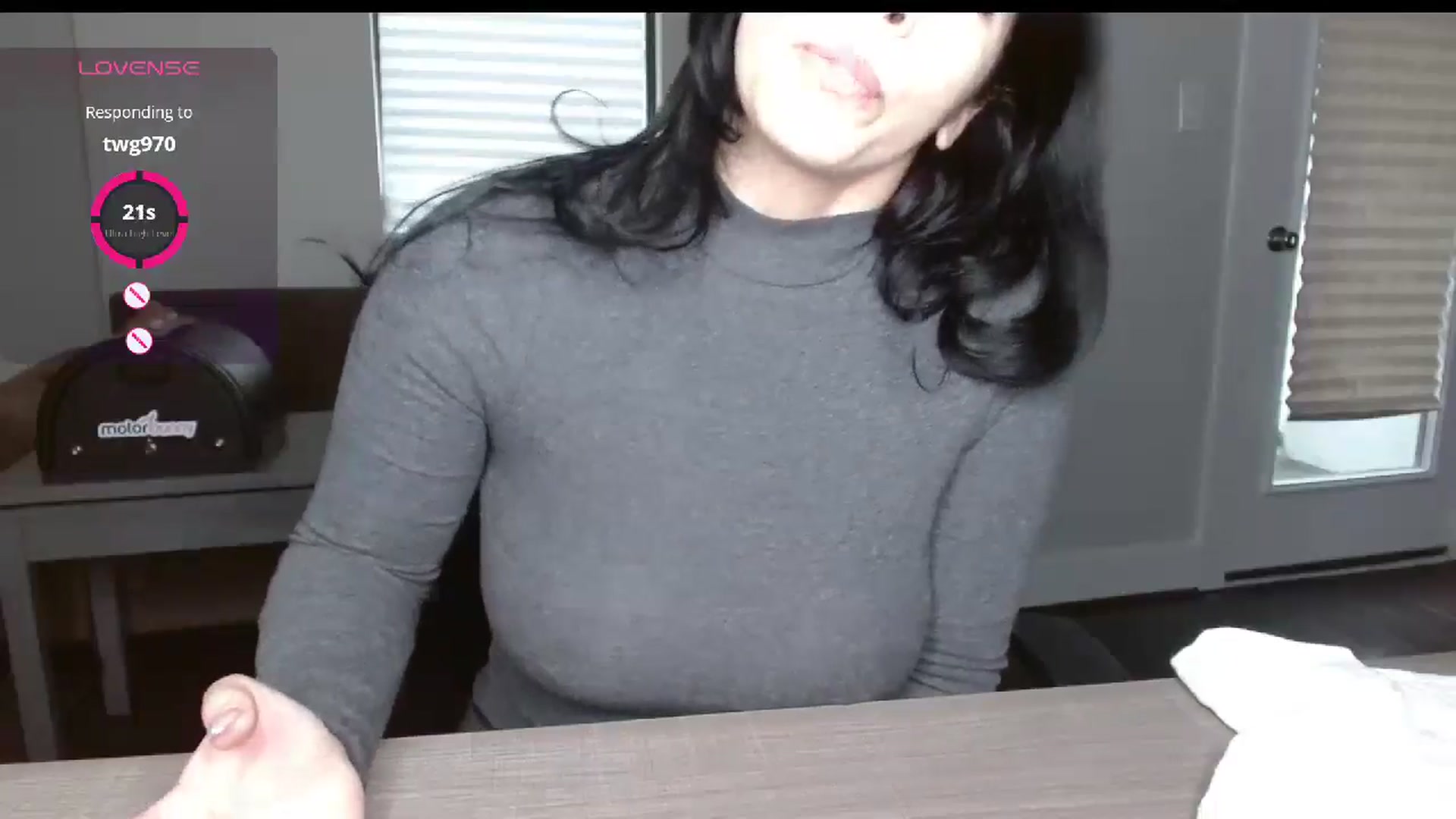 Gallery image thumbnail from Maikuchi's myfreecams stream on, 12/08/2024, 18:38 image 12 of 20