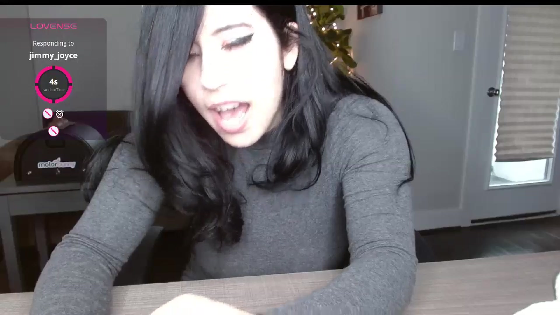 Gallery image thumbnail from Maikuchi's myfreecams stream on, 12/08/2024, 18:38 image 13 of 20