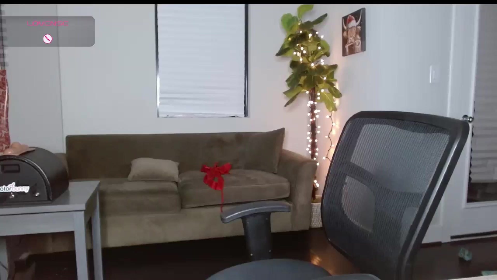 Gallery image thumbnail from Maikuchi's myfreecams stream on, 12/11/2024, 24:30 image 18 of 20