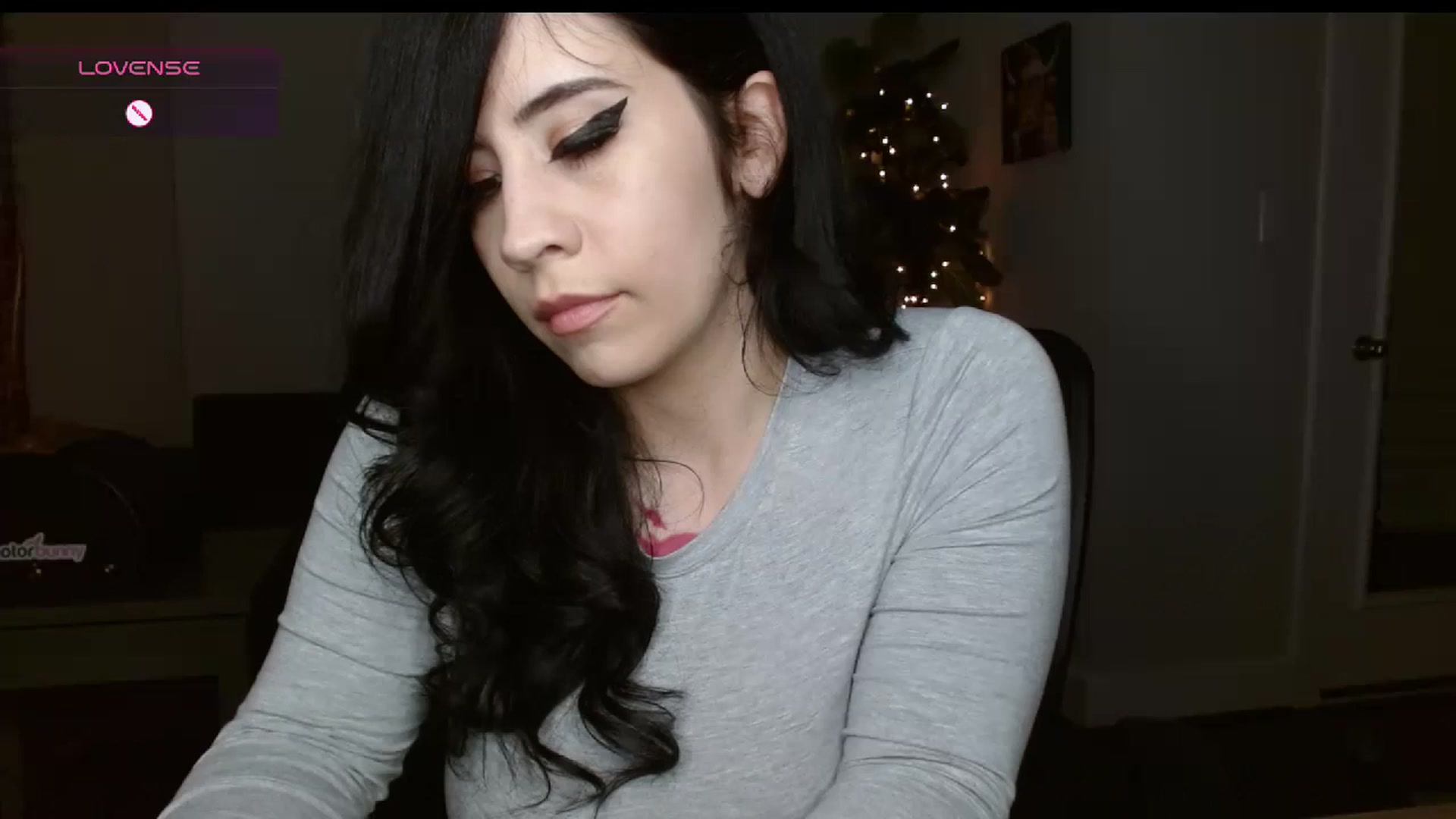 Gallery image thumbnail from Maikuchi's myfreecams stream on, 12/11/2024, 24:30 image 14 of 20