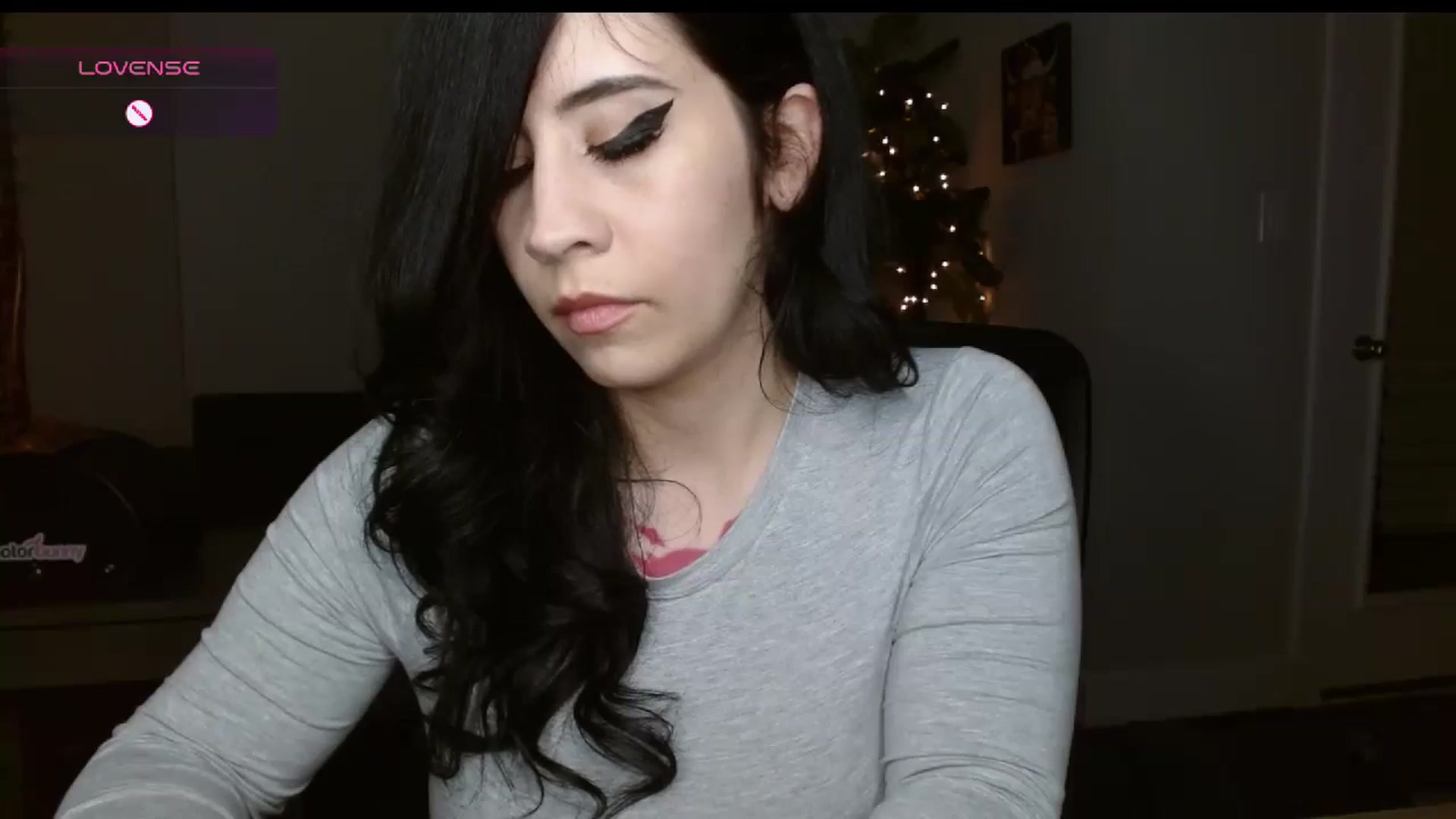 Gallery image thumbnail from Maikuchi's myfreecams stream on, 12/11/2024, 24:30 image 15 of 20