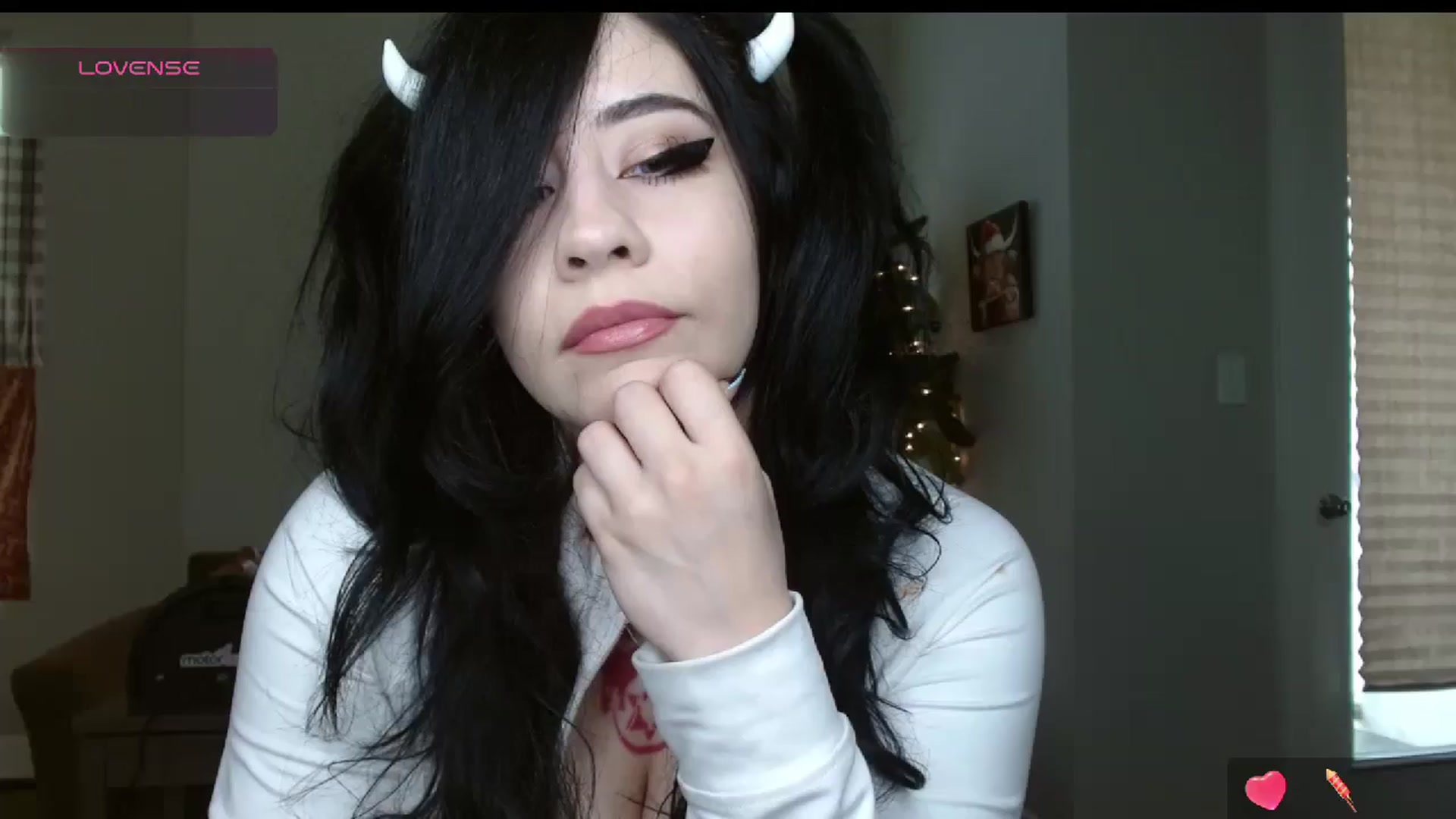 Gallery image thumbnail from Maikuchi's myfreecams stream on, 12/18/2024, 20:48 image 1 of 20