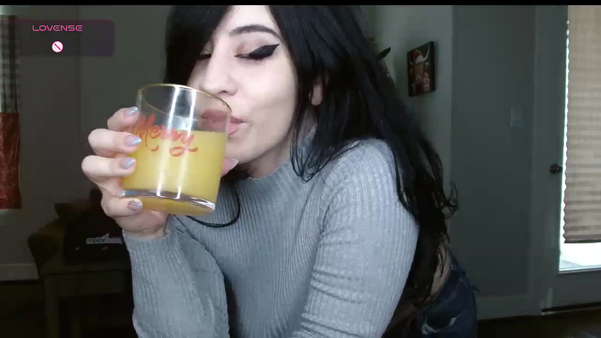 Gallery image thumbnail from Maikuchi's myfreecams stream on, 12/23/2024, 19:29 image 3 of 20