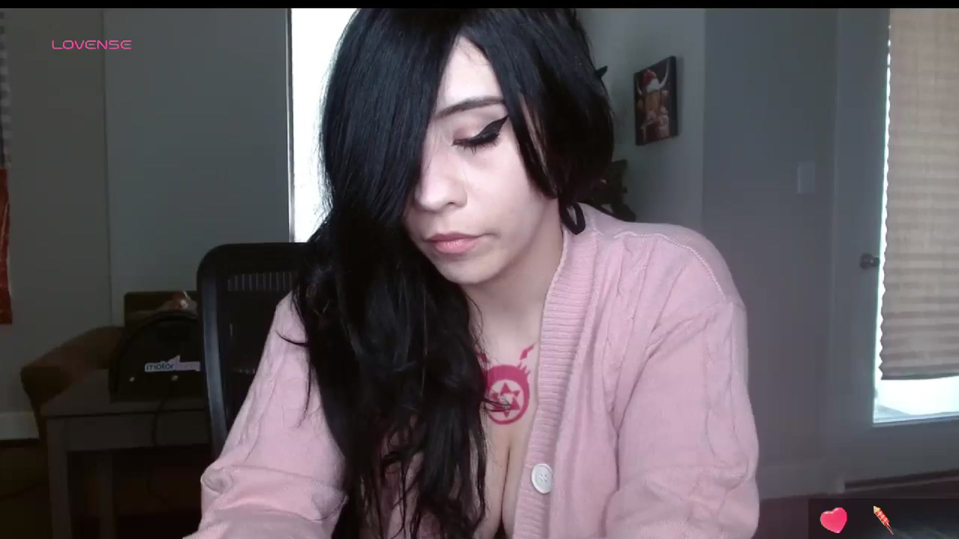 Gallery image thumbnail from Maikuchi's myfreecams stream on, 12/27/2024, 19:54 image 5 of 20