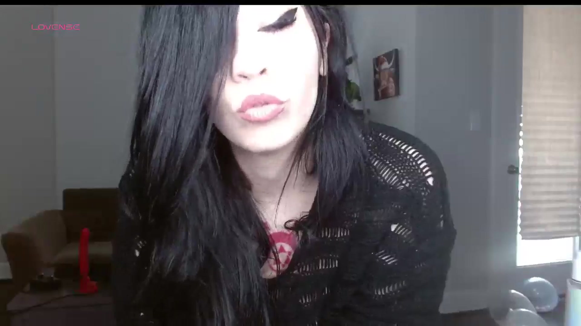 Gallery image thumbnail from Maikuchi's myfreecams stream on, 01/01/2025, 20:13 image 17 of 20