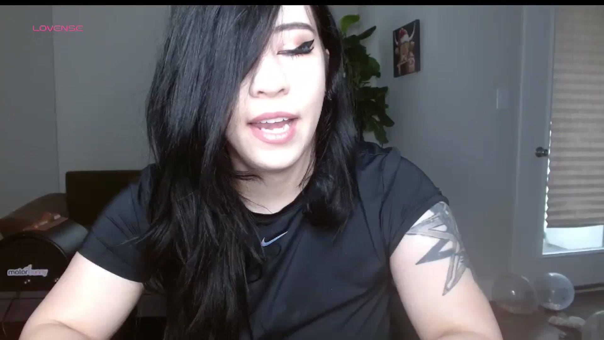 Gallery image thumbnail from Maikuchi's myfreecams stream on, 01/02/2025, 19:56 image 16 of 20