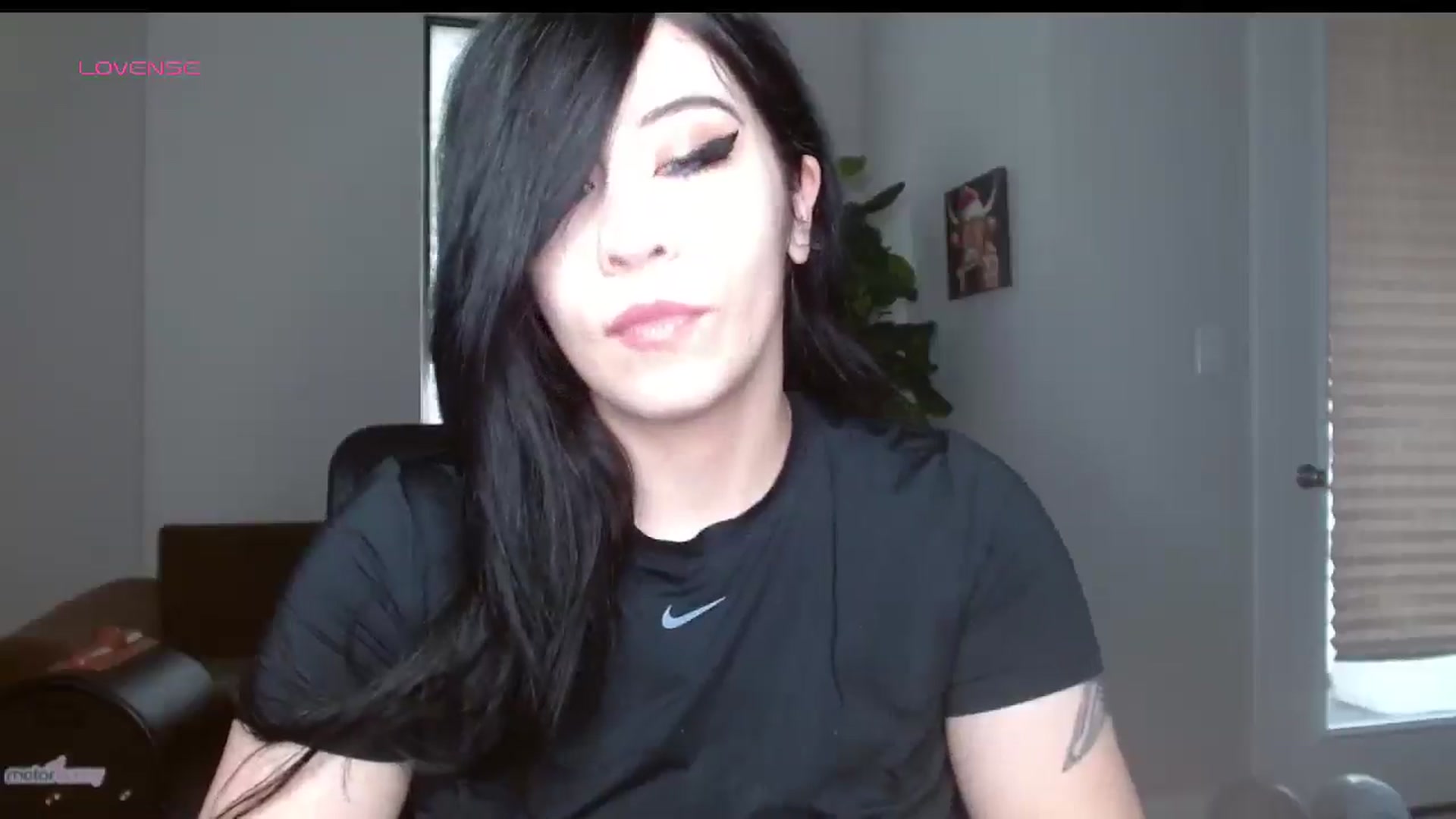 Gallery image thumbnail from Maikuchi's myfreecams stream on, 01/02/2025, 19:56 image 11 of 20
