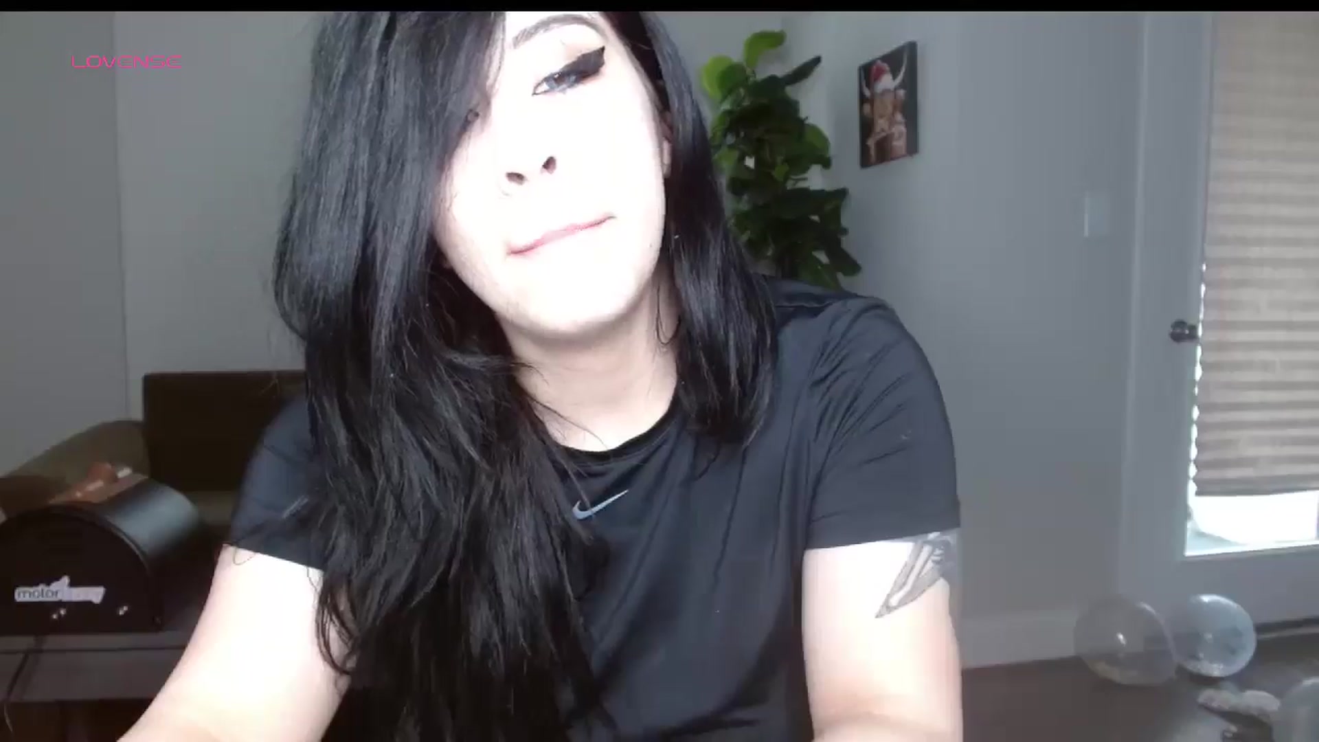 Gallery image thumbnail from Maikuchi's myfreecams stream on, 01/02/2025, 19:56 image 14 of 20