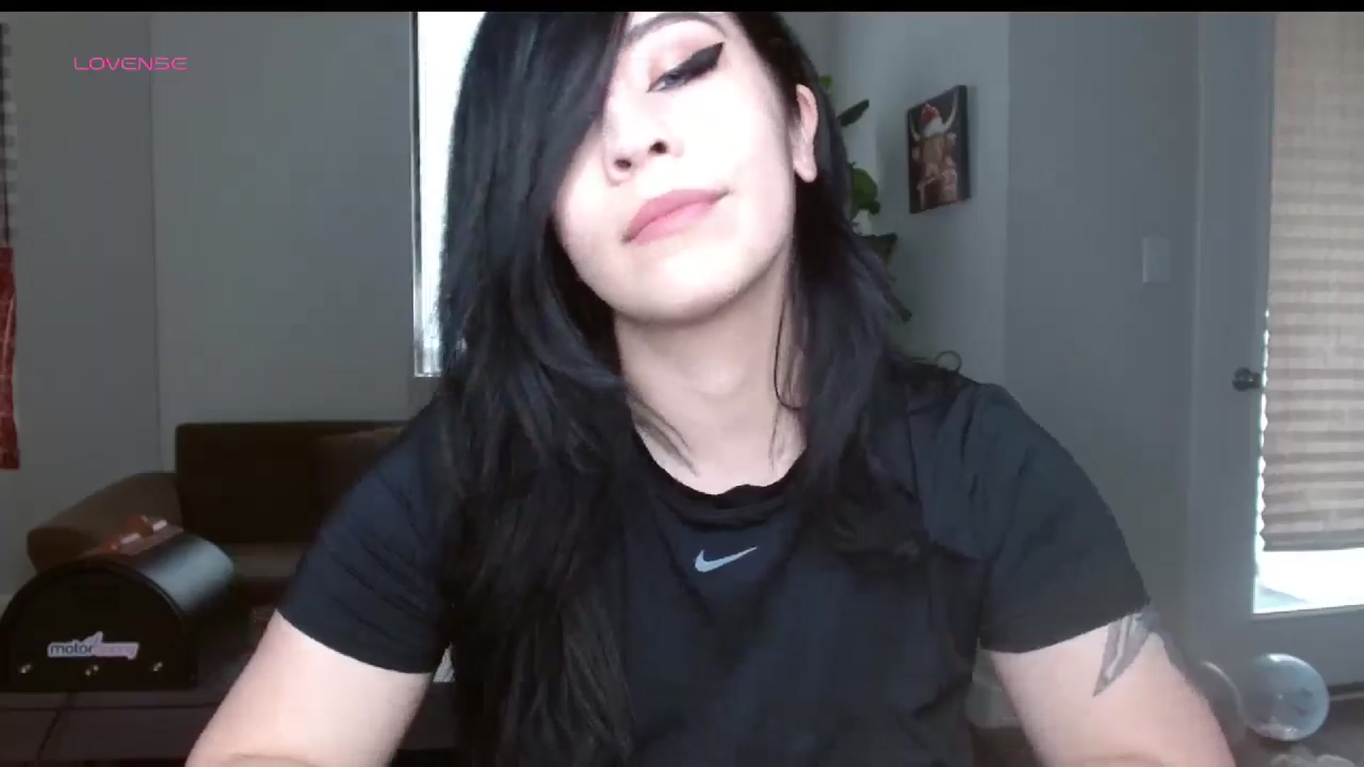Gallery image thumbnail from Maikuchi's myfreecams stream on, 01/02/2025, 20:32 image 2 of 20