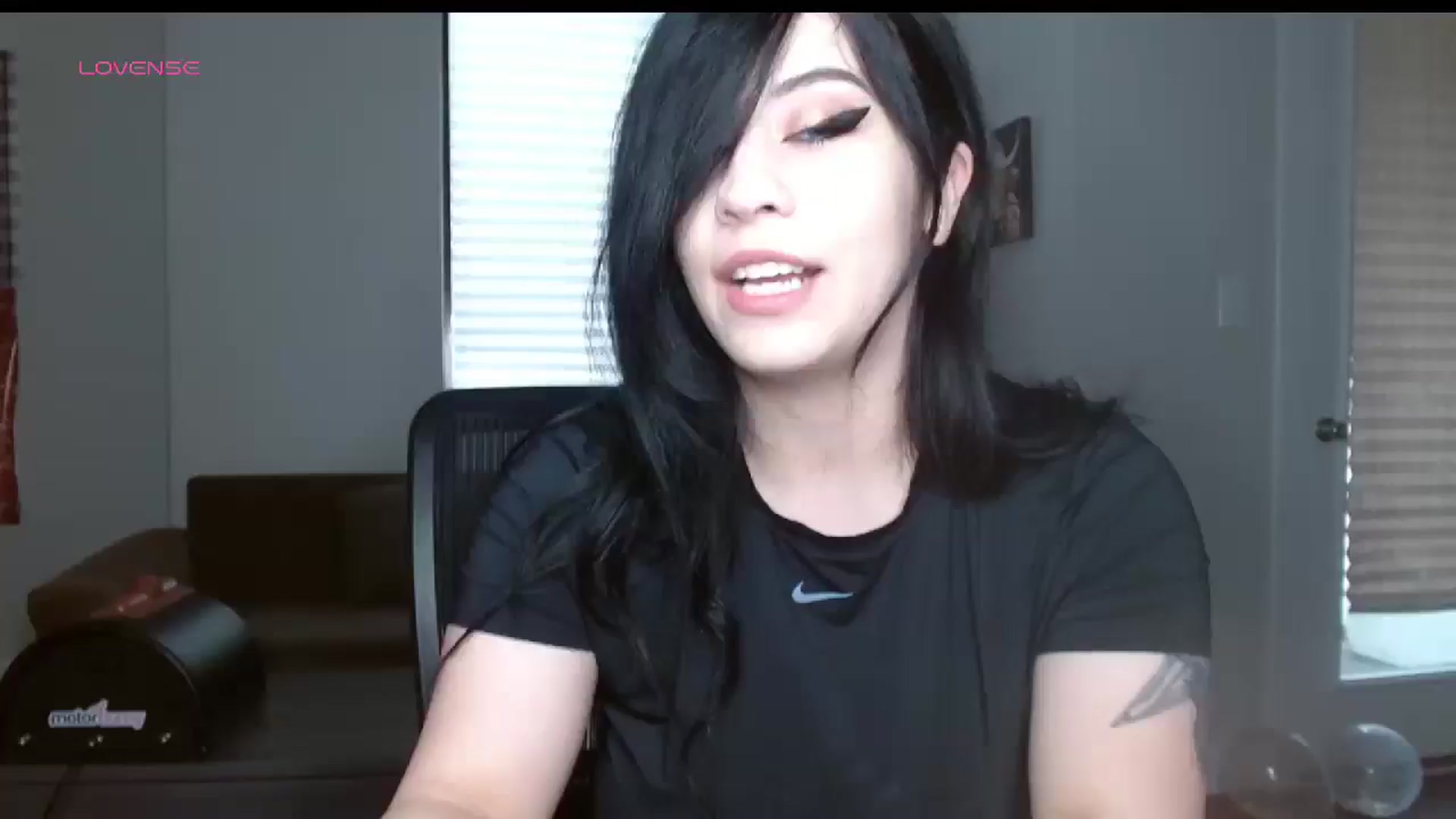 Gallery image thumbnail from Maikuchi's myfreecams stream on, 01/02/2025, 20:32 image 14 of 20