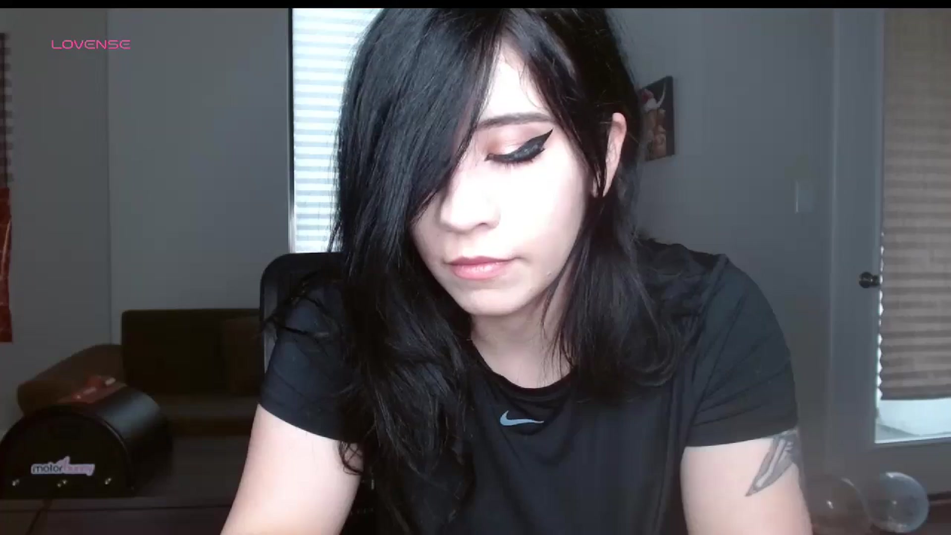 Gallery image thumbnail from Maikuchi's myfreecams stream on, 01/02/2025, 20:32 image 16 of 20